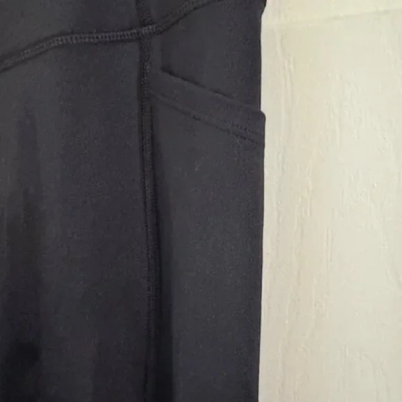 Victoria's Secret 7/8 Black Leggings with Pocket Sz S - Picture 2 of 6